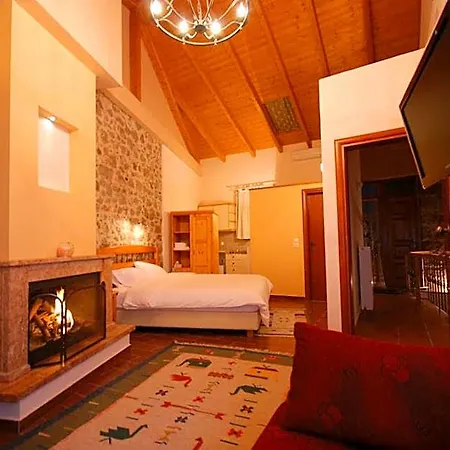 Parnassos Hotel 2*