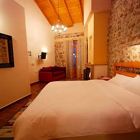 Hotel Parnassos 2*