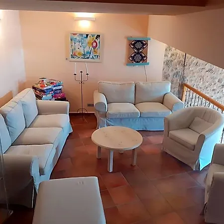 Parnassos Hotel 2*