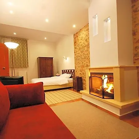 Hotel Parnassos 2*