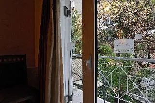 فندق Parnassos