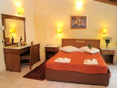 Hotel Parnassos 2*
